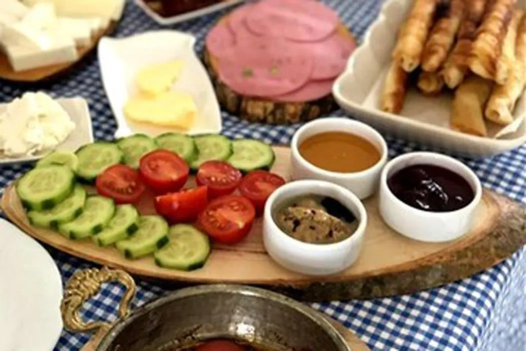 Beyaz Ev Hotel Alaçatı Konukevi