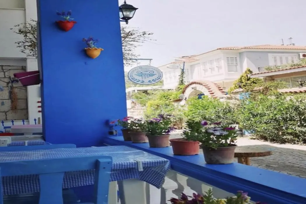 Beyaz Ev Hotel Alaçatı