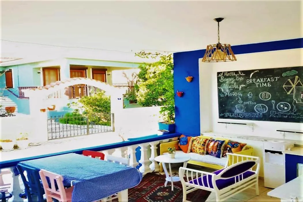 Beyaz Ev Hotel Alaçatı
