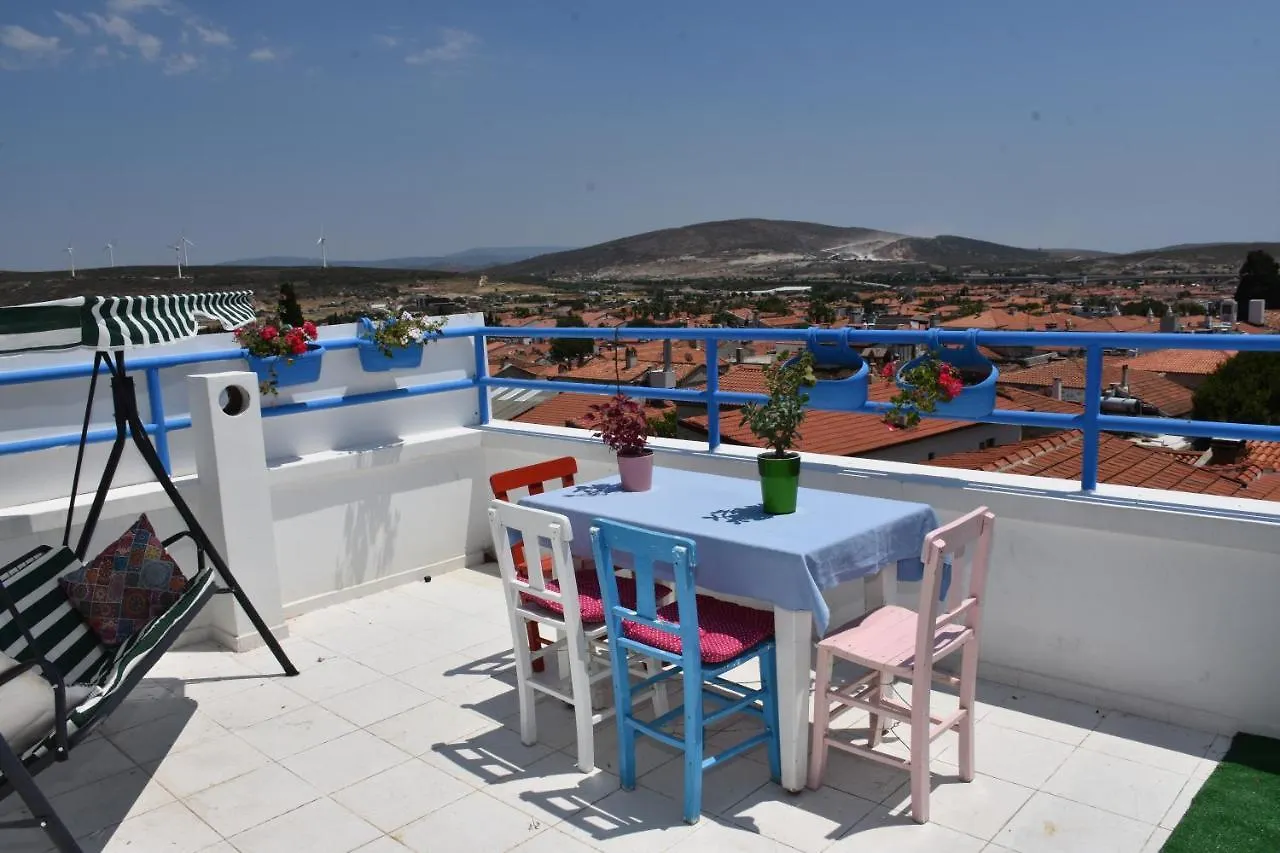 Beyaz Ev Hotel Alaçatı Konukevi
