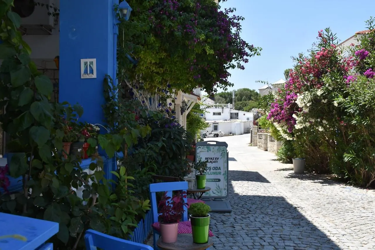 Beyaz Ev Hotel Alacati