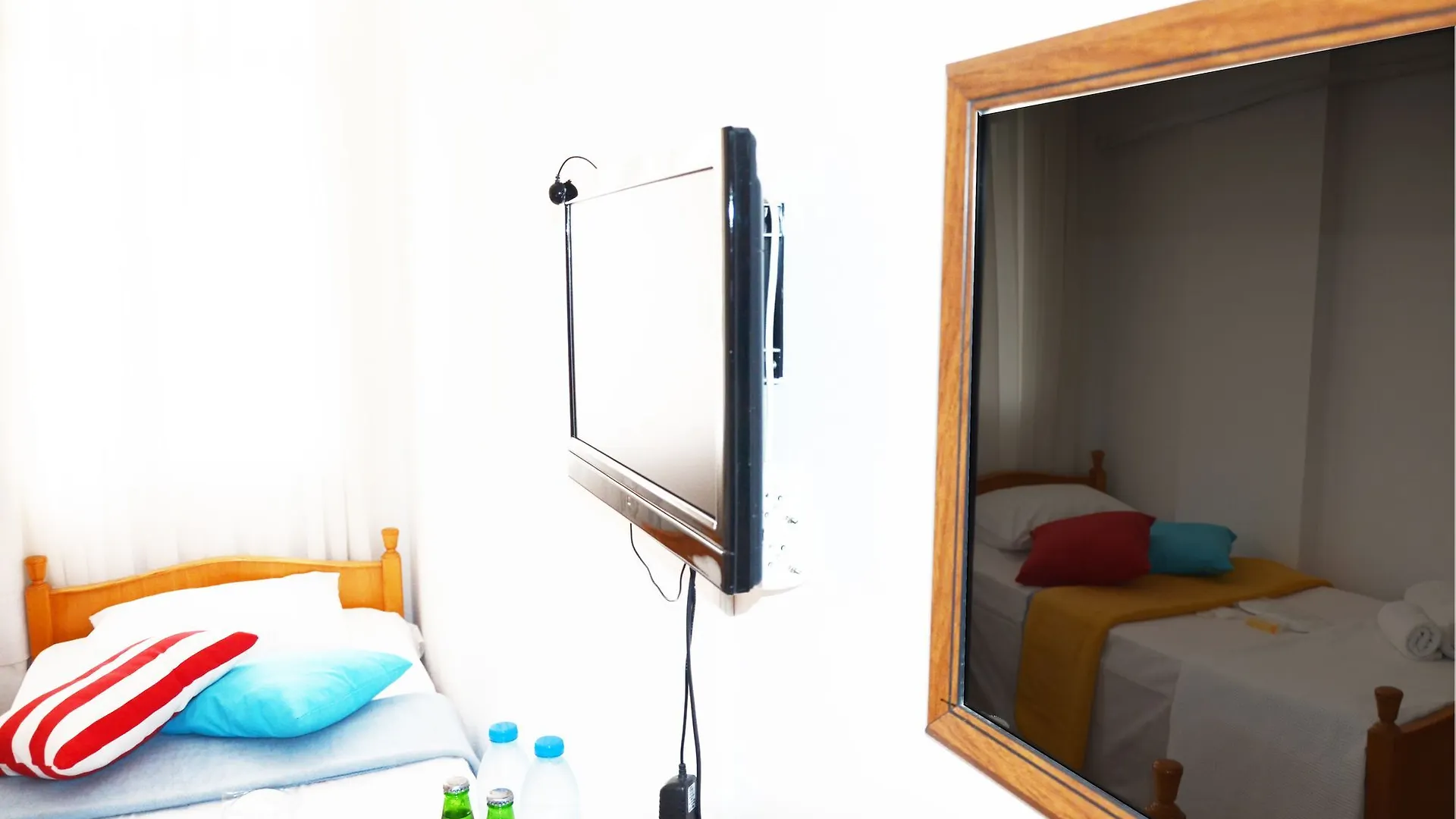 *** Konukevi Beyaz Ev Hotel Alaçatı Türkiye