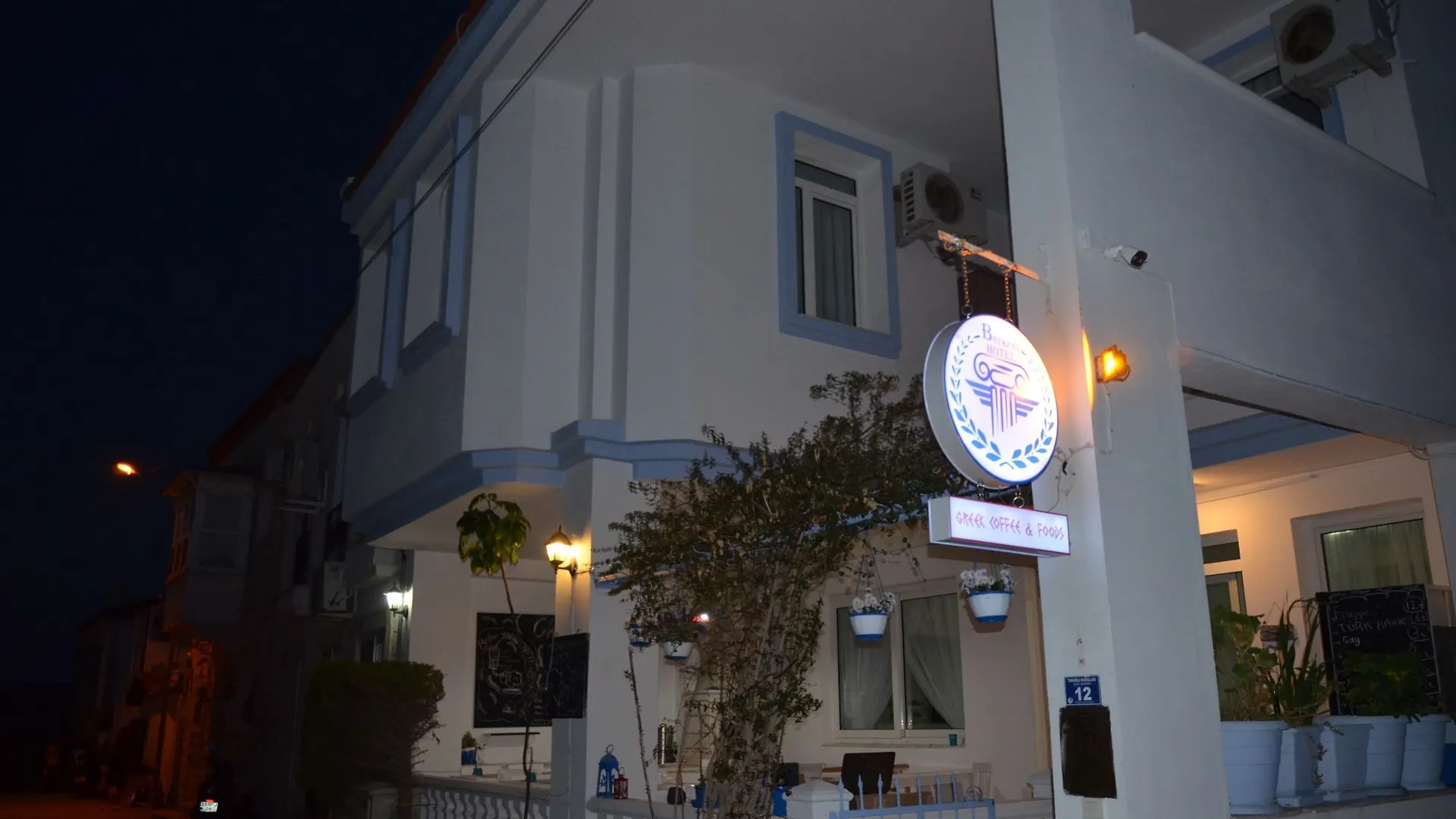 *** Konukevi Beyaz Ev Hotel Alaçatı Türkiye