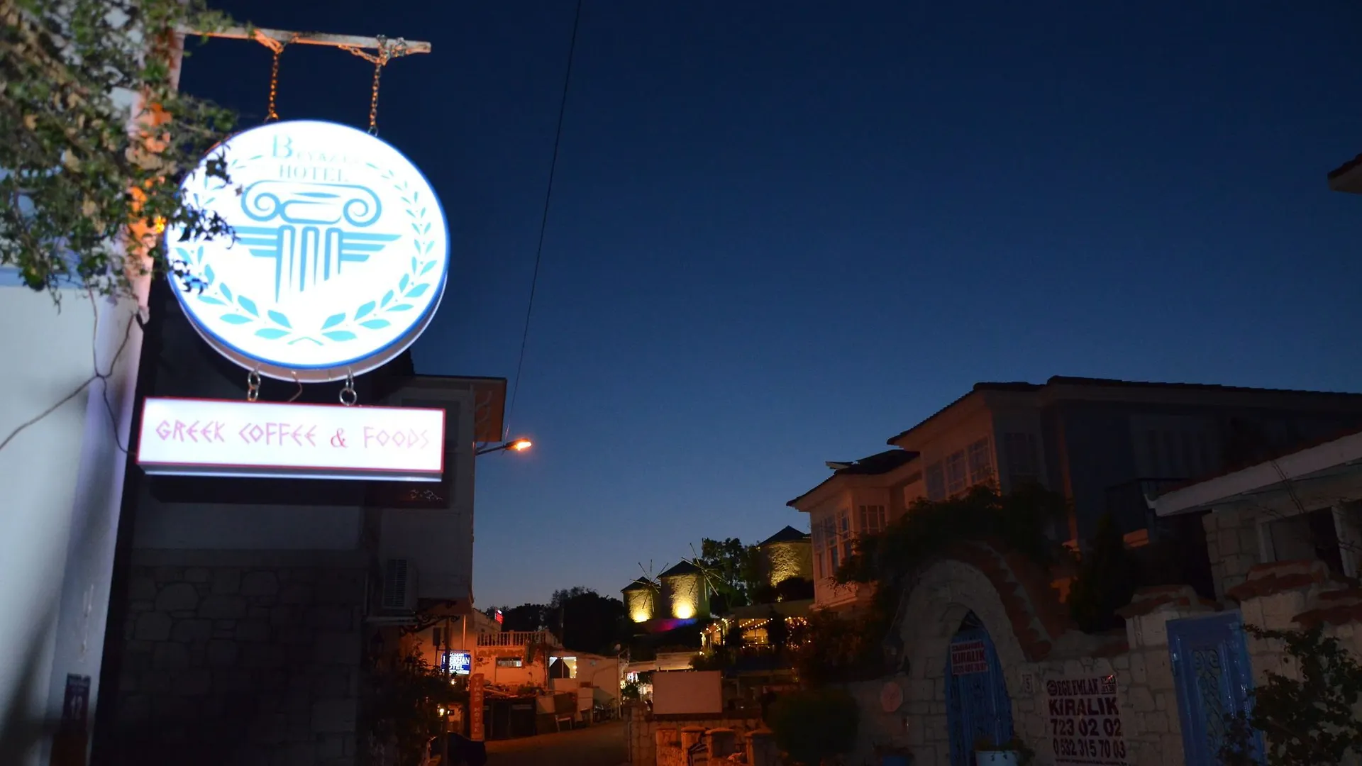 *** Konukevi Beyaz Ev Hotel Alaçatı Türkiye