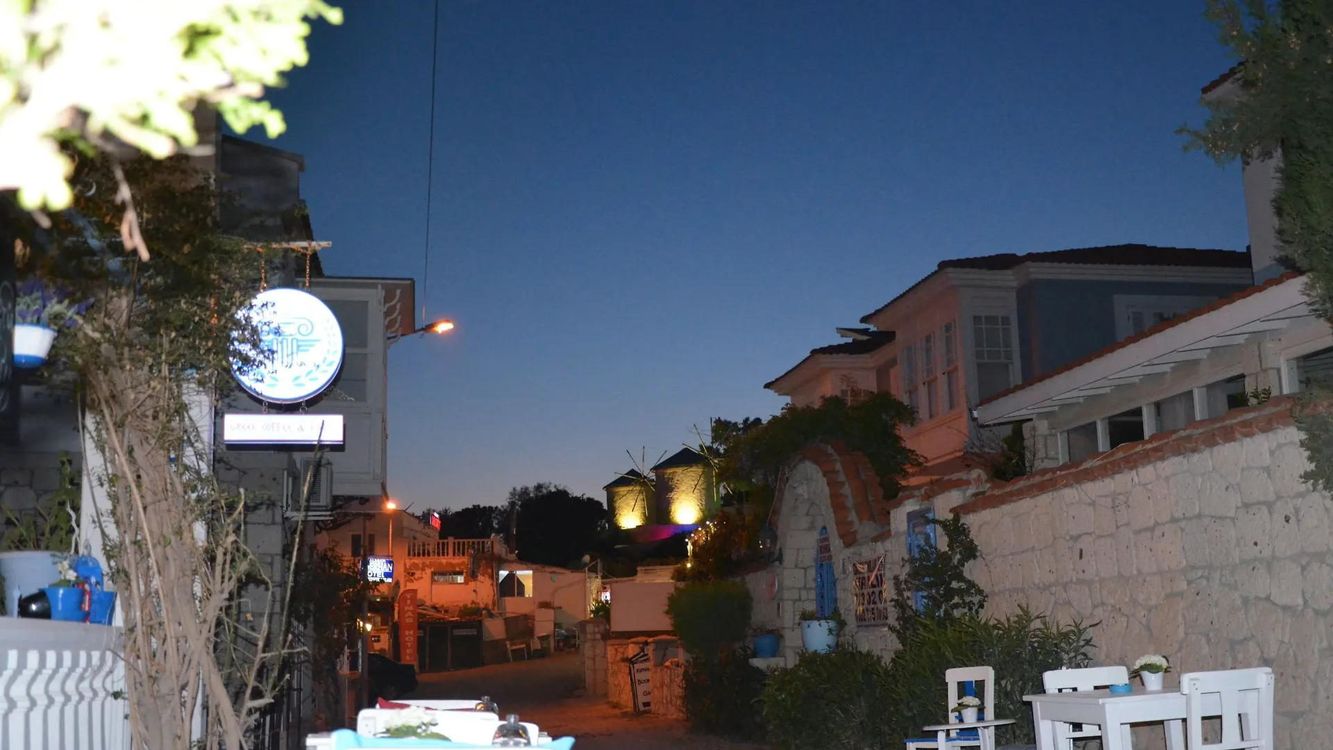 Beyaz Ev Hotel Alaçatı